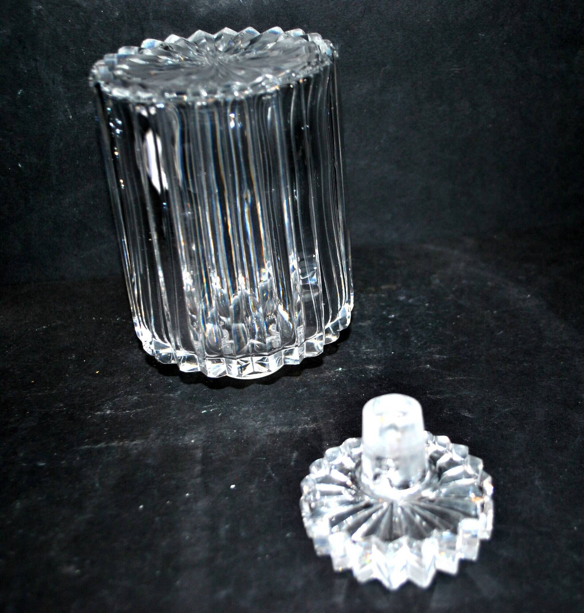 Whiskey bottle decanter in crystal cut in full fluted beveled deep Baccarat or Saint-Louis?