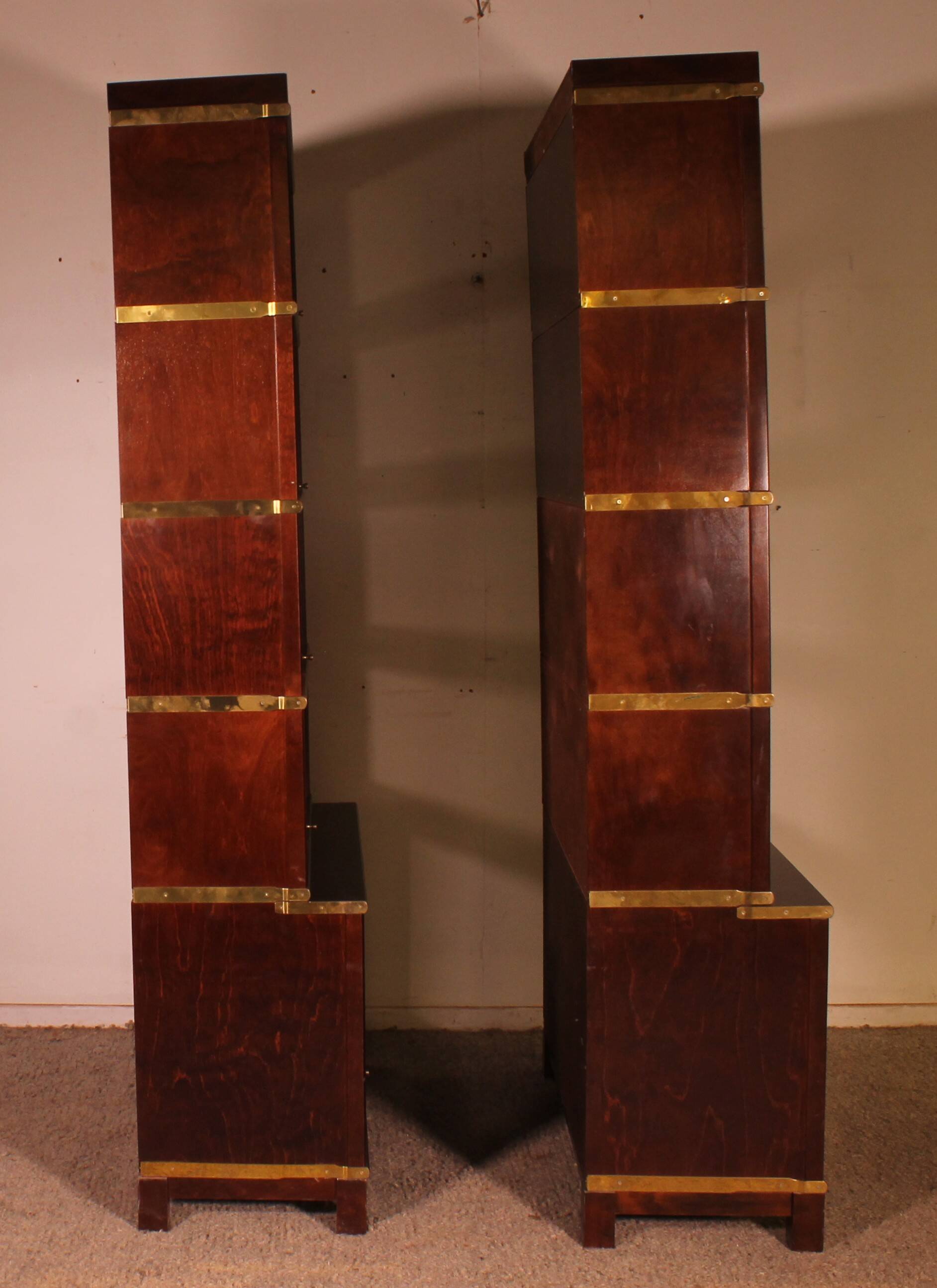 paire de bibliothèques dit stacking bookcase en acajou