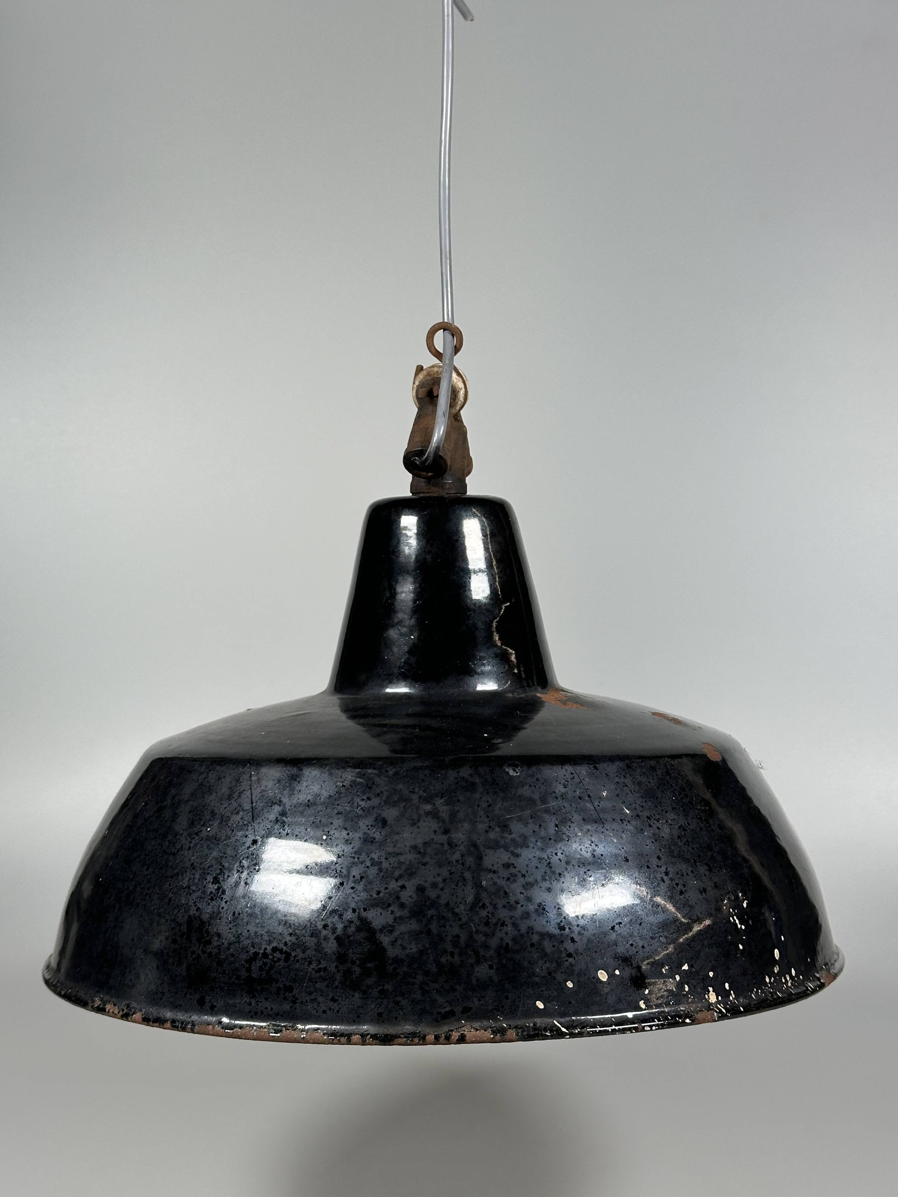1930s/1940s Ceiling Lamp Industrial Lamp Enamel Loft Metal Bauhaus Design