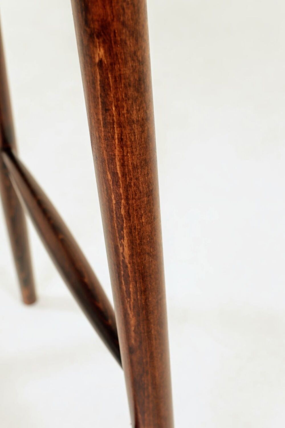 Bar stools matching the vintage style, in pink corduroy.