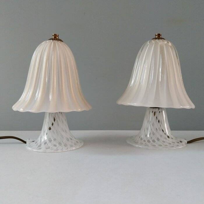 Set of 2 filigree Murano glass lamps