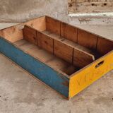 Tiroir caisse en bois bleu ciel avec jaune