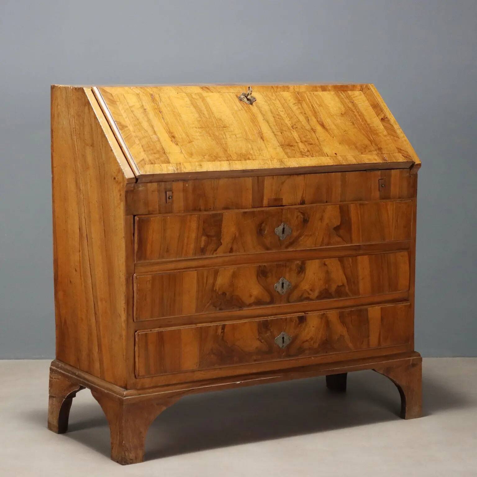 Antique walnut and walnut burl commode, poplar, Italy, 18th century.