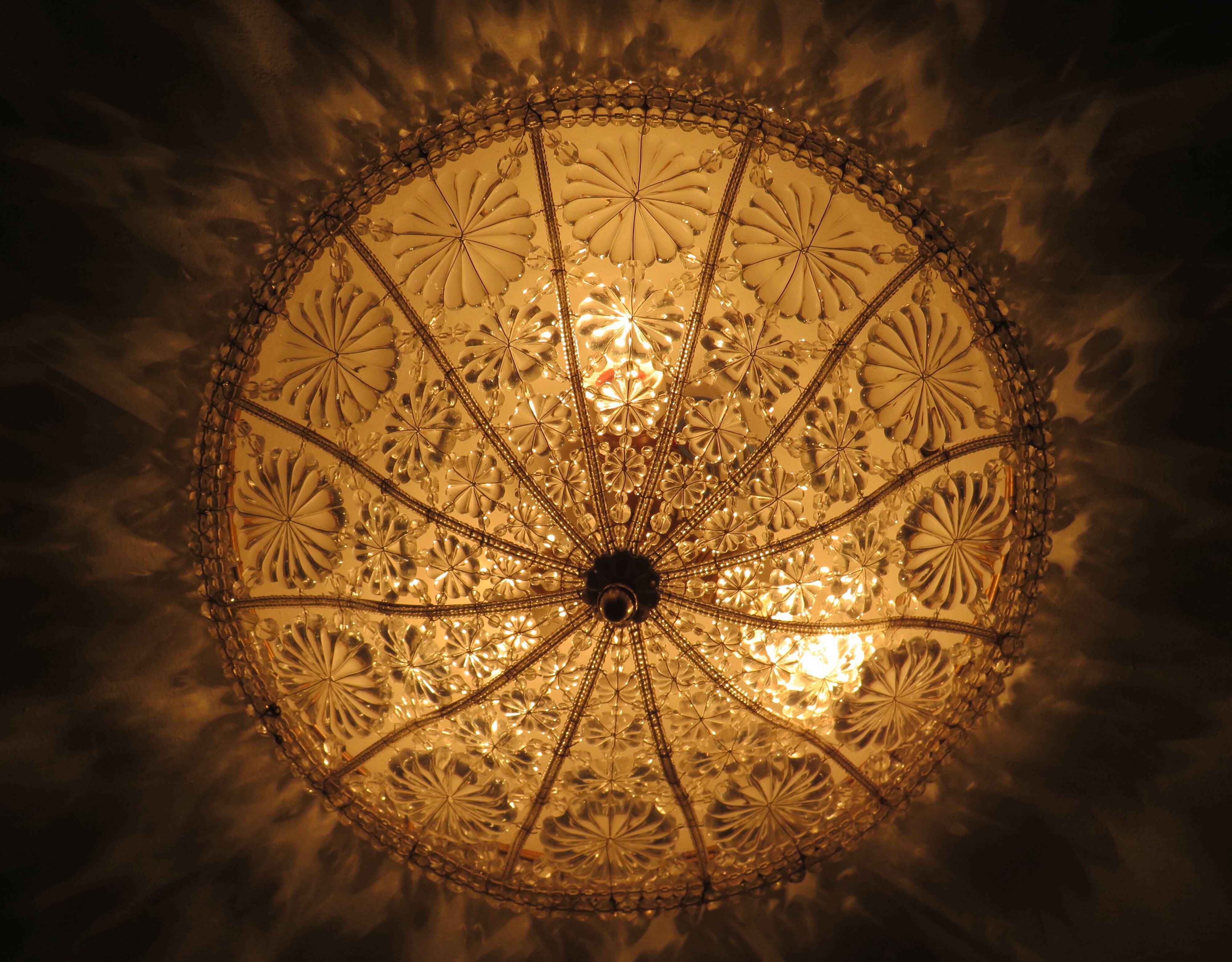 Murano's 1950s ceiling light