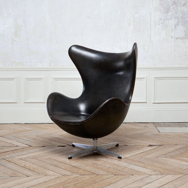 Fauteuil Egg par Arne Jacobsen