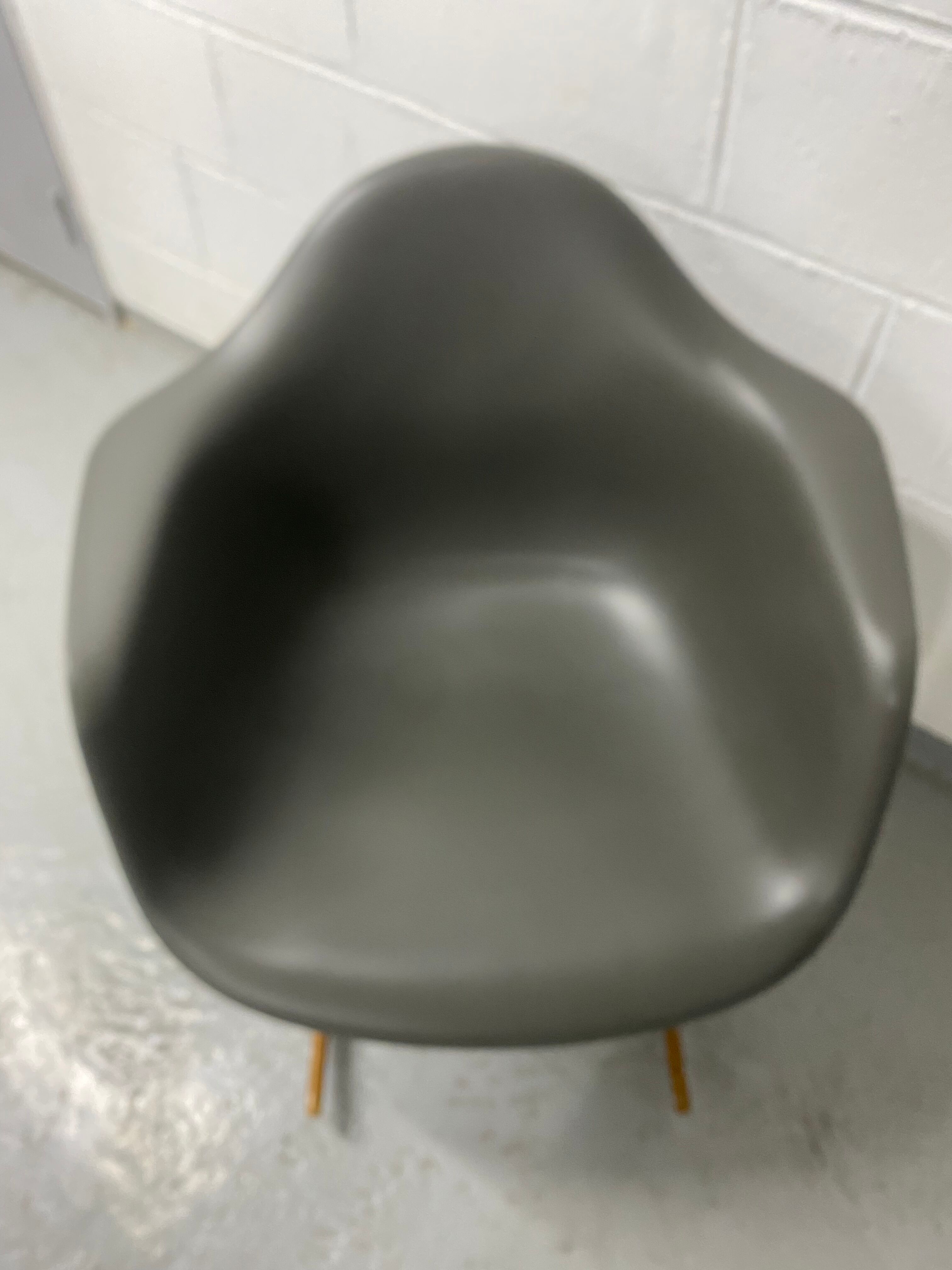 Fauteuil RAR de Charles et Ray Eames édition Vitra