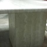 Table basse en marbre travertin