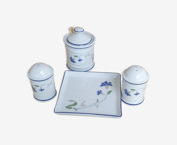 Ensemble salière-poivrière-pot à moutarde