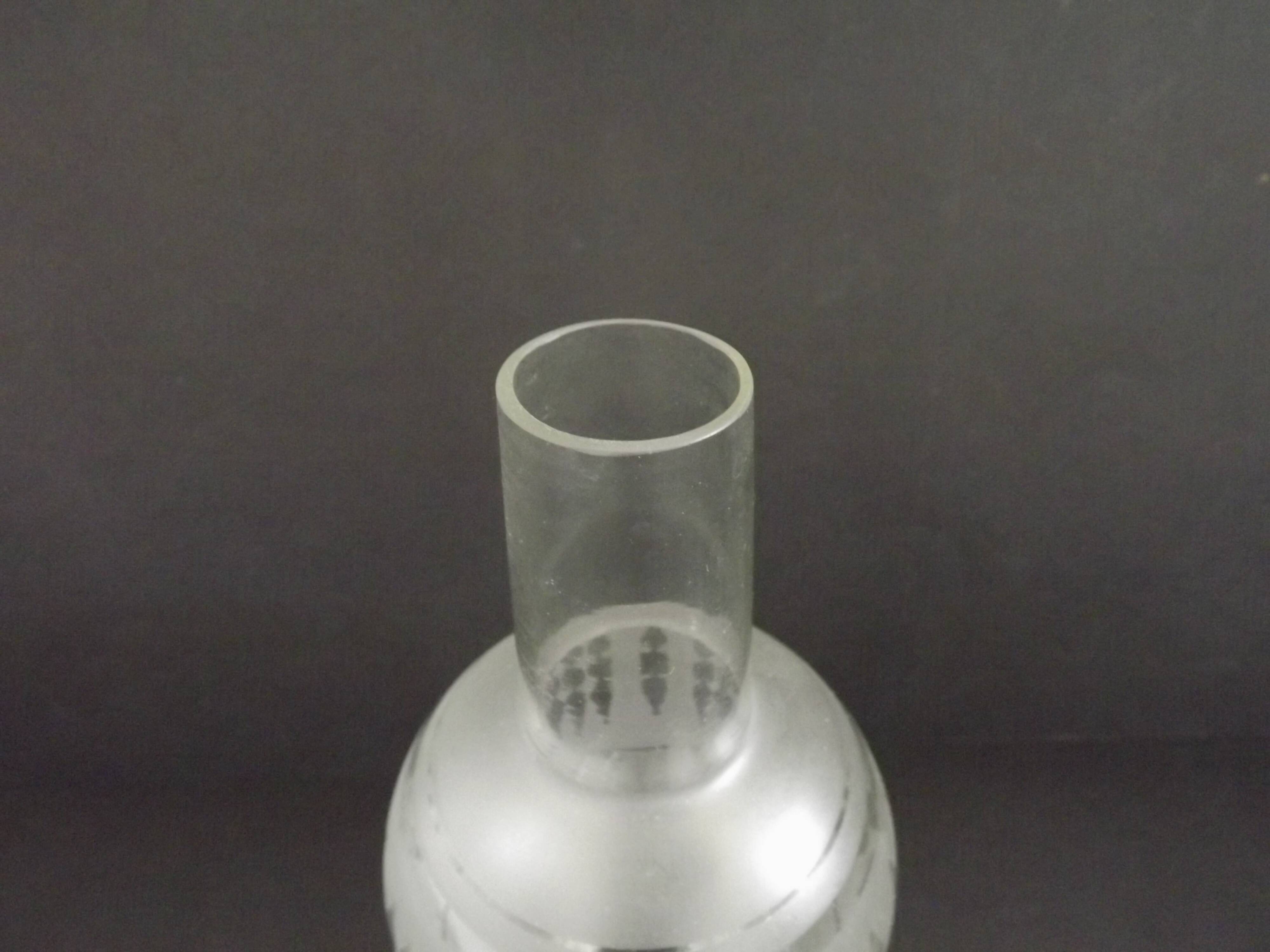 French vintage funnel glass lamp shade – opaque and clear geometric pattern 2