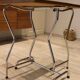Table en formica marron pliante
