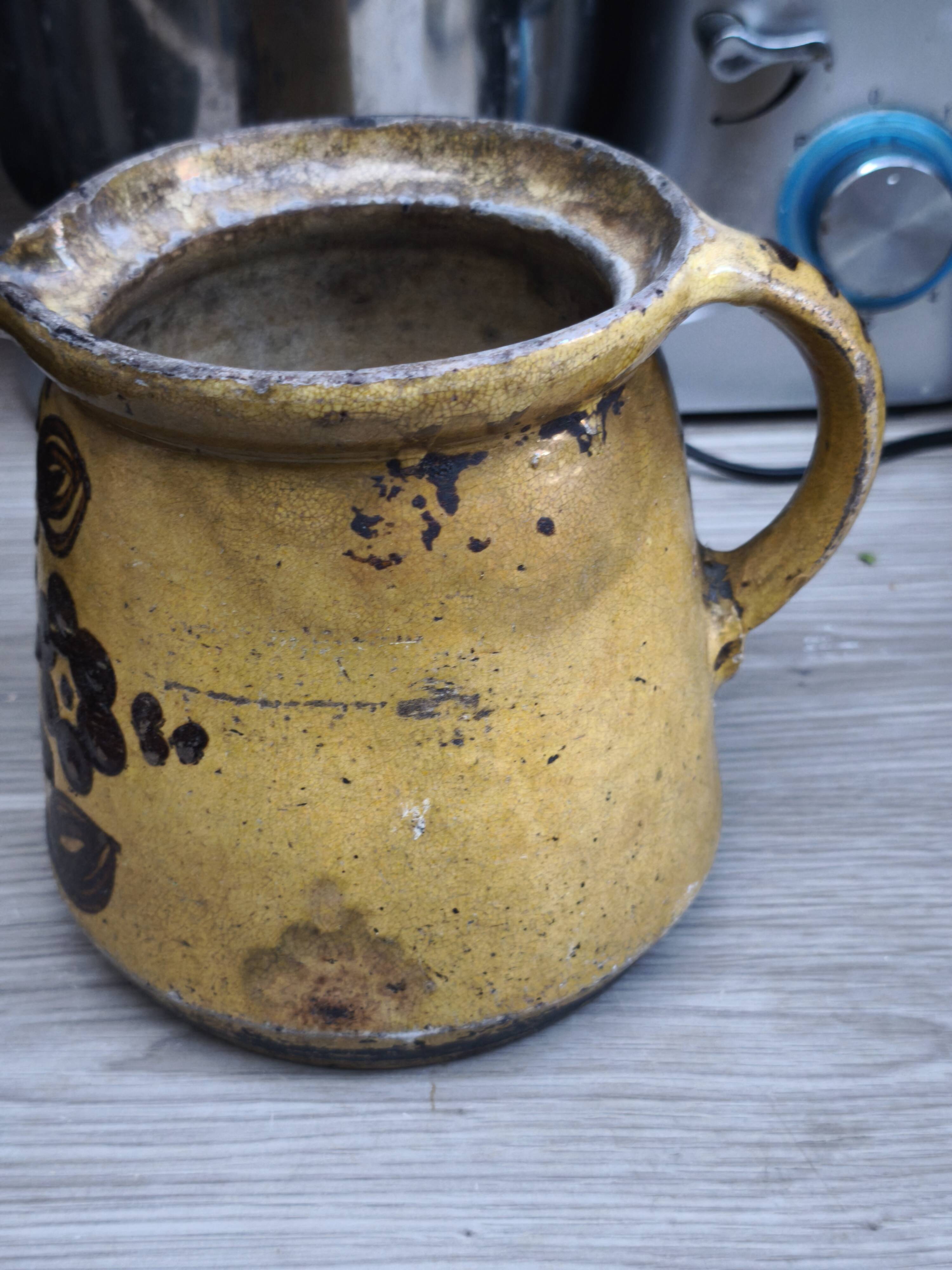 Ancient stoneware pot