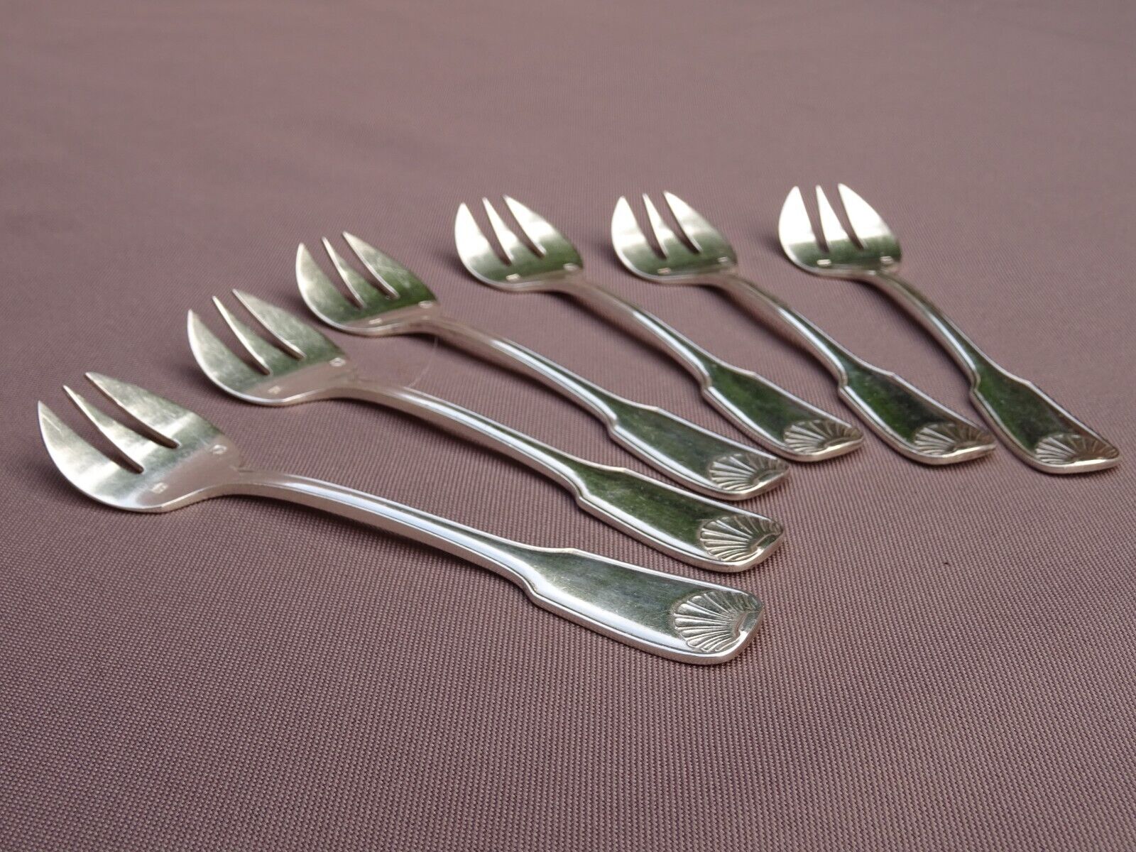 6 silver metal oyster forks shell model