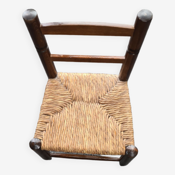 Wooden chair and straw for children