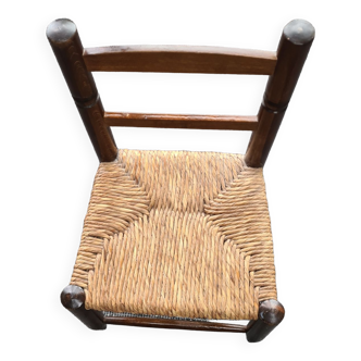 Wooden chair and straw for children