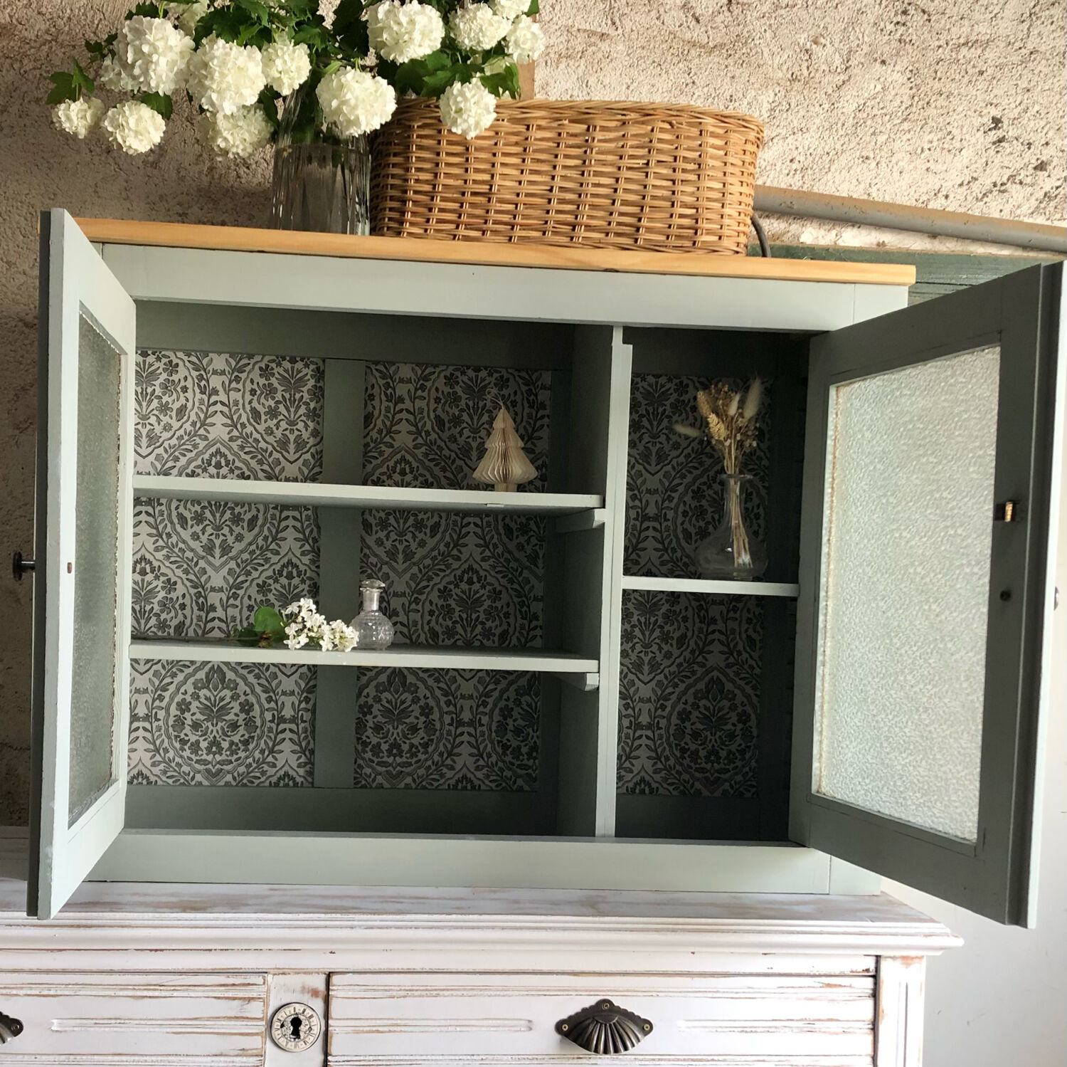 Vintage wall cabinet