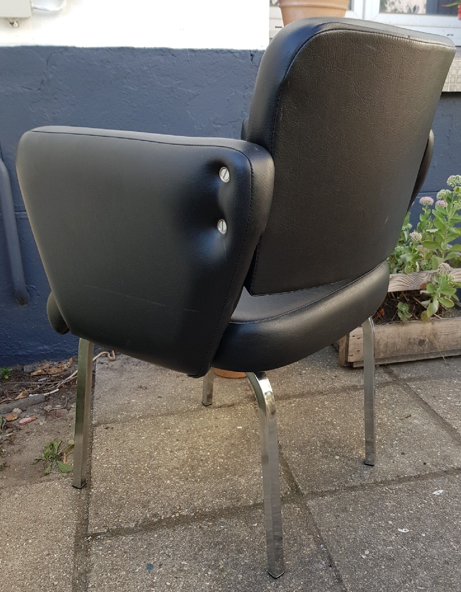 1970s conference chair