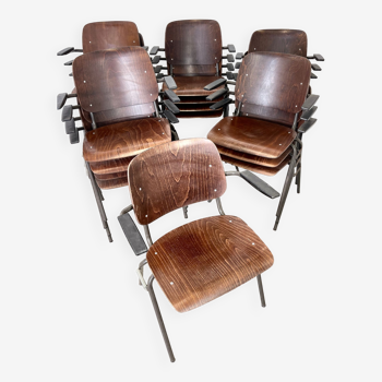 Lot de 20 chaises école avec accoudoirs Marko Kwartet bois foncé acier gris années 70 Pays-Bas