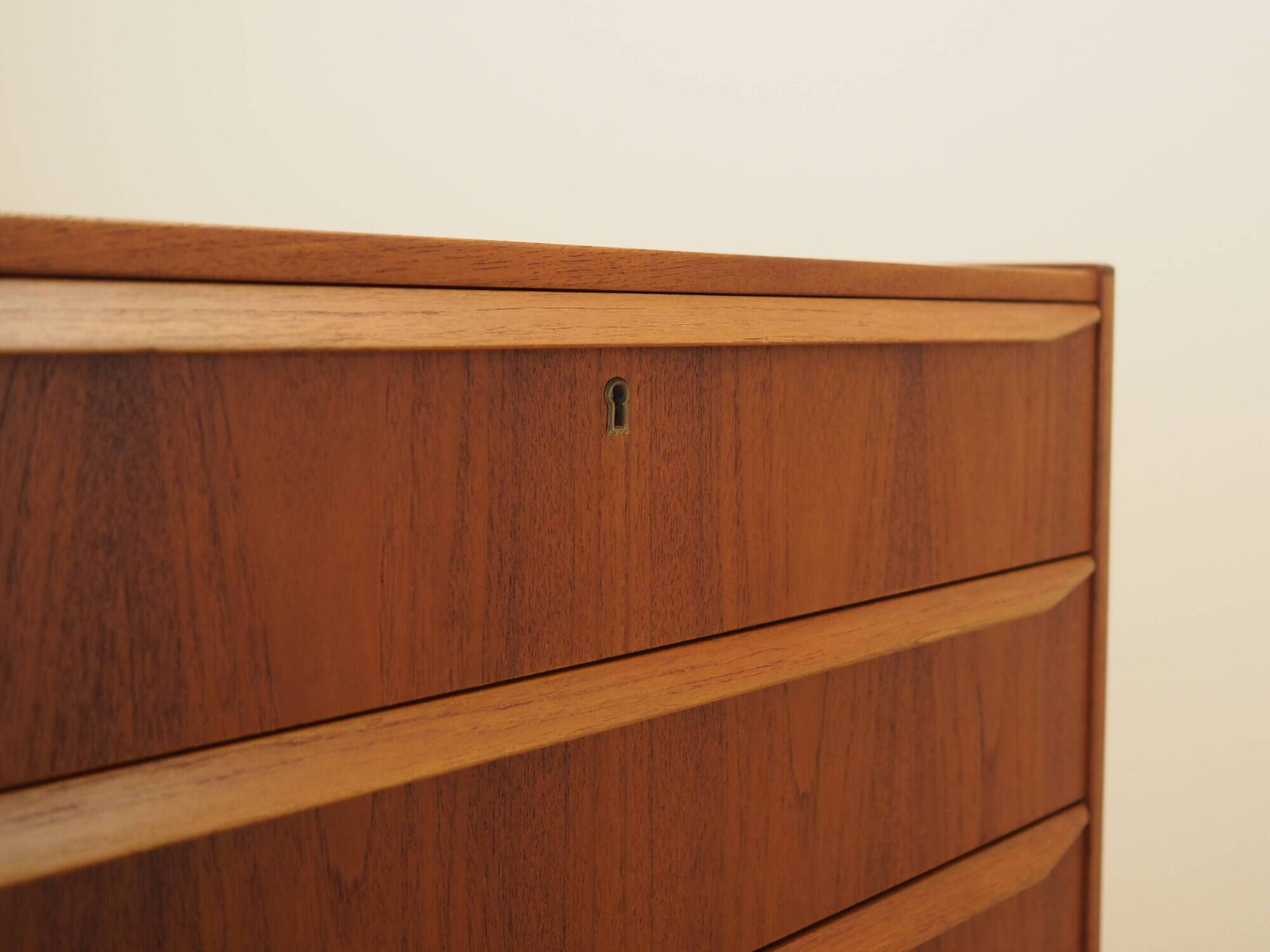 Commode haute en teck danois des années 1960