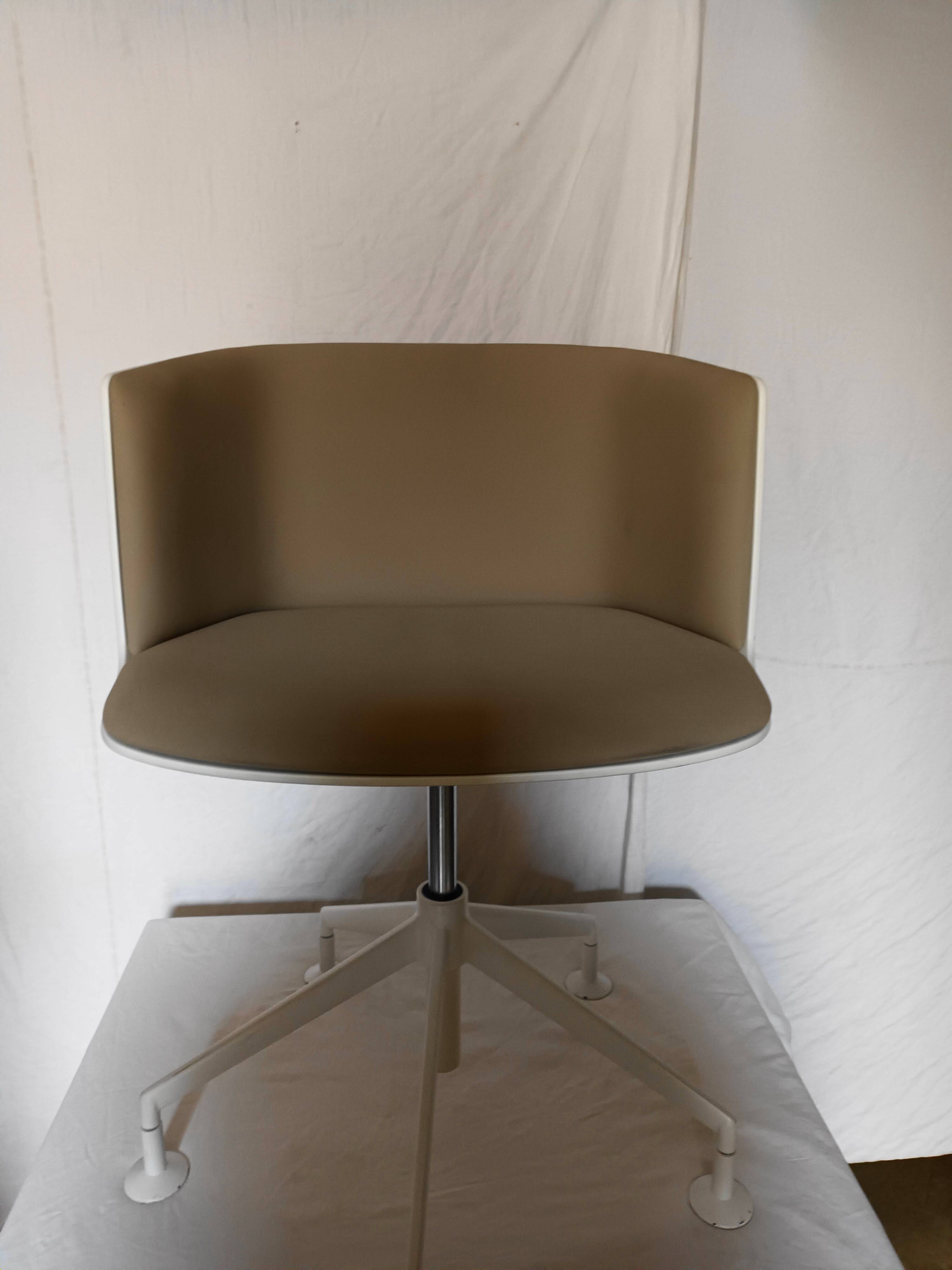 "Cut" office chair by Francesco Rota for Lapalma