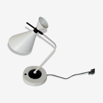 Desk lamp