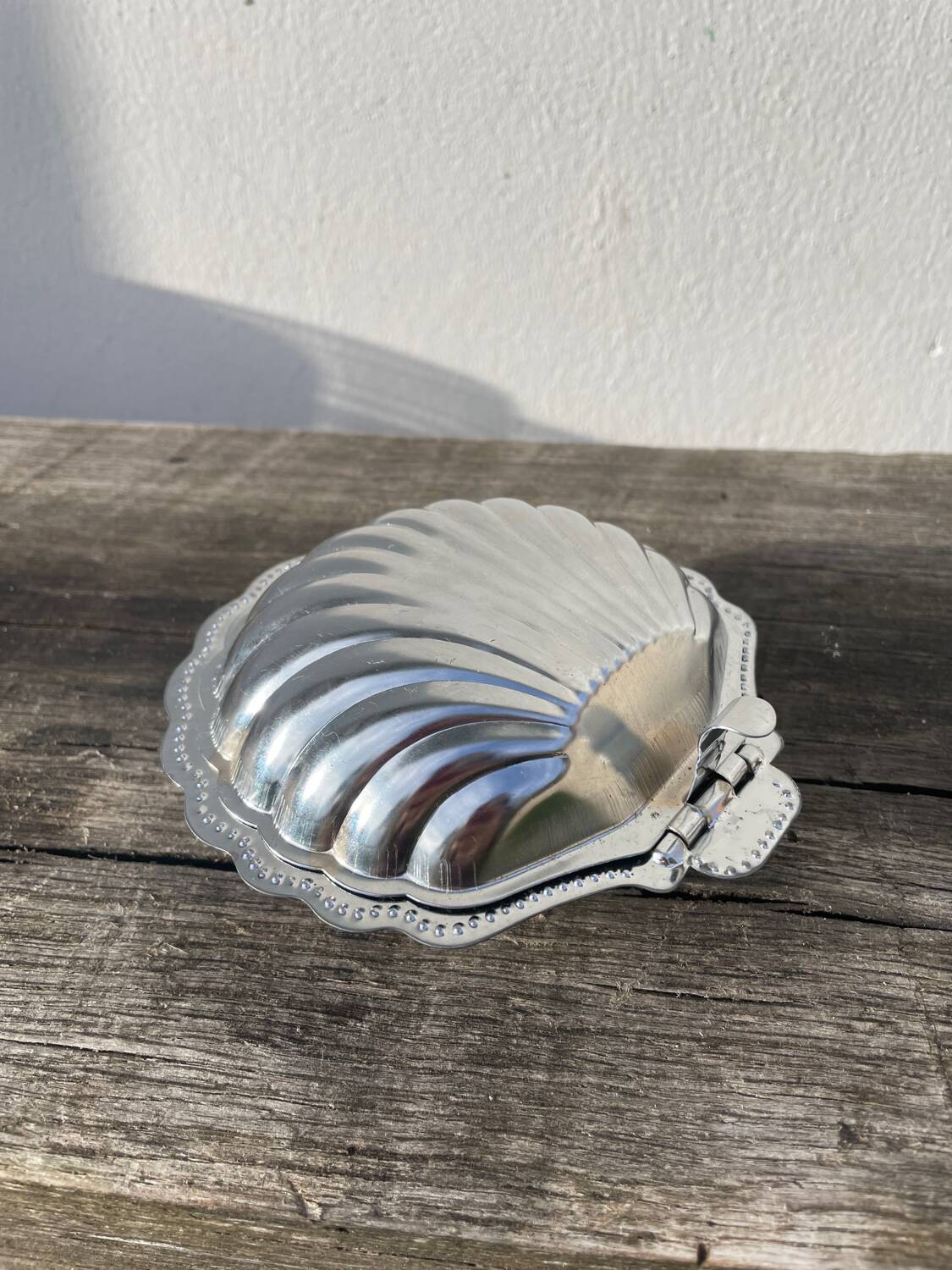 Metal shell butter dish