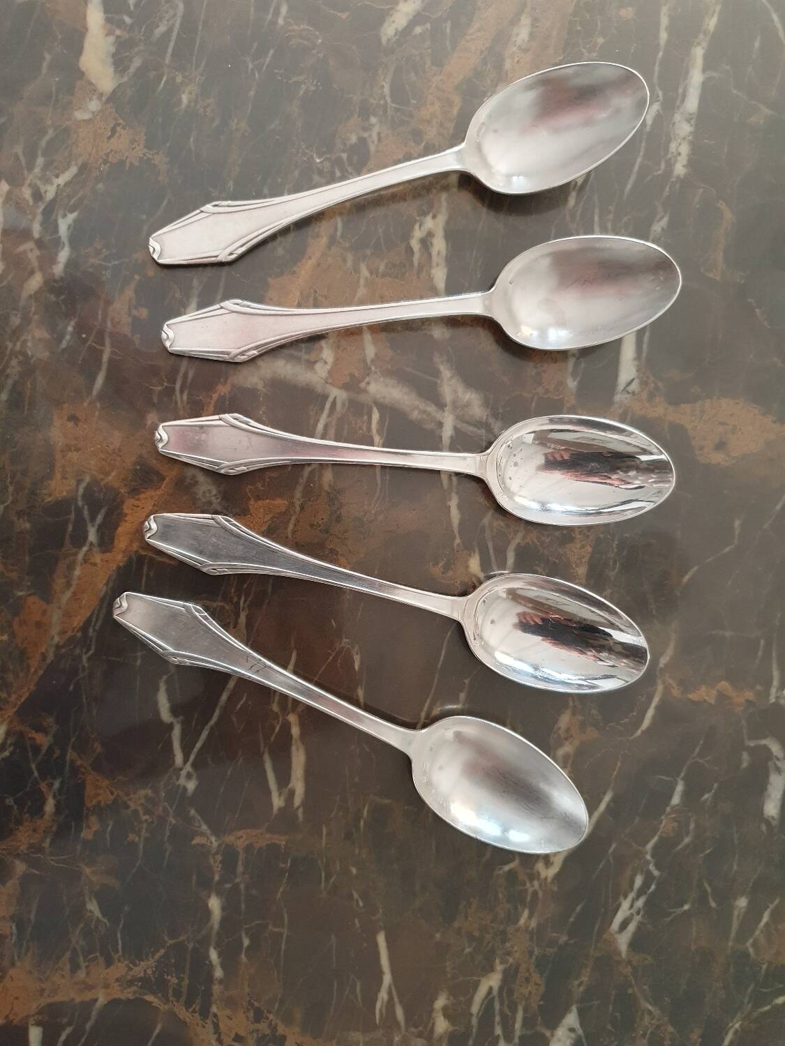 Lot of 5 silver-plated dessert spoons by Ravinet d'Enfer.
