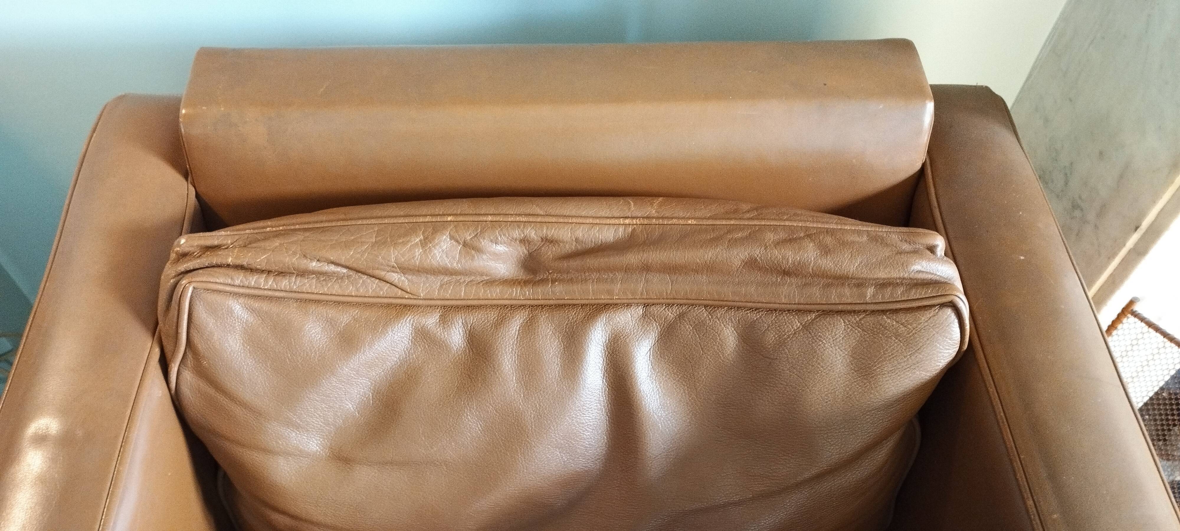 Hugues Chevalier leather armchairs