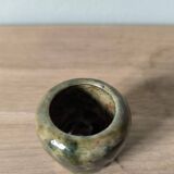 Petit vase en grès émaillé vert rustique