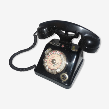 Ancien téléphone en bakélite années