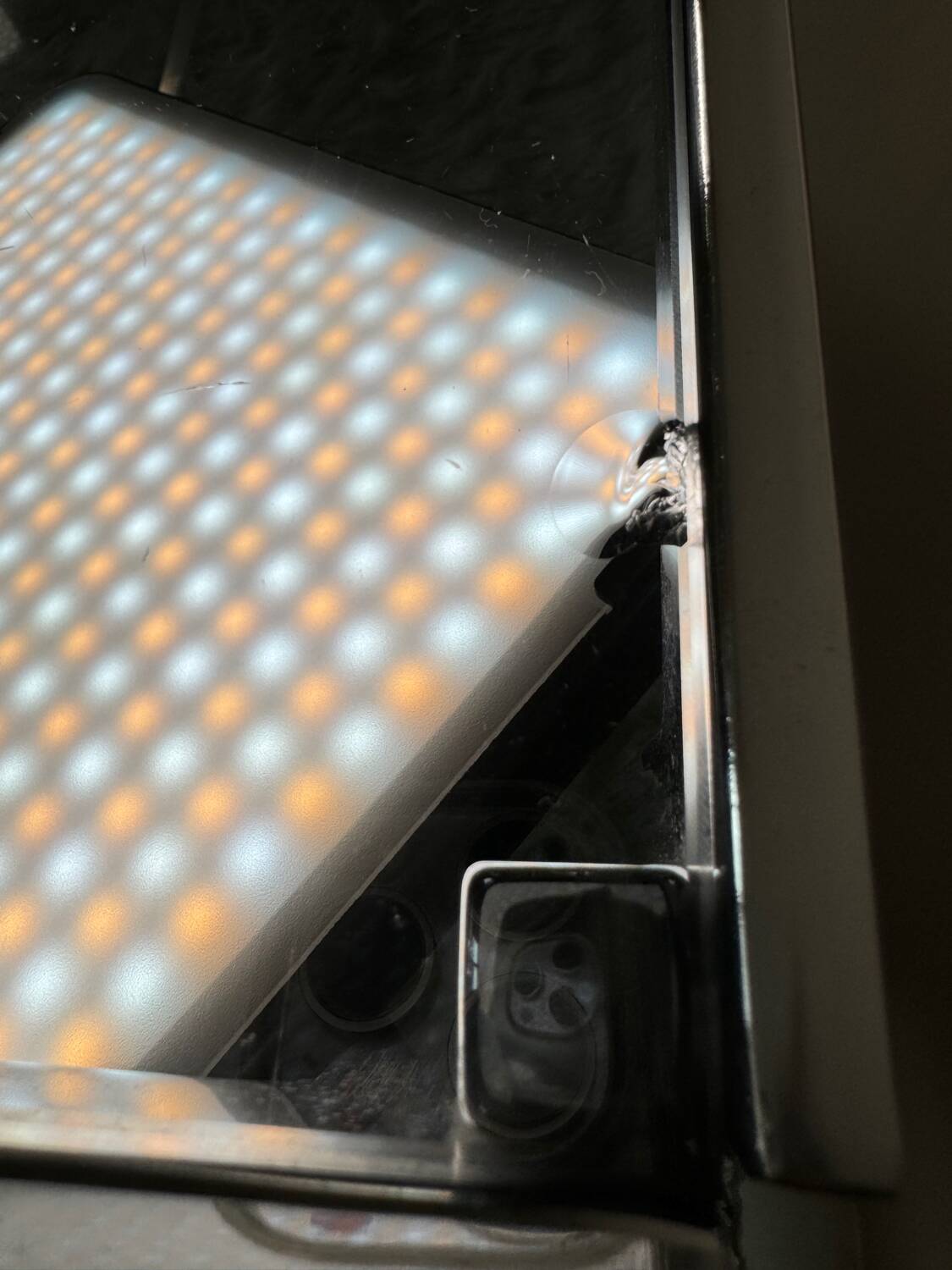 Table basse chromée et verre fumé années 70