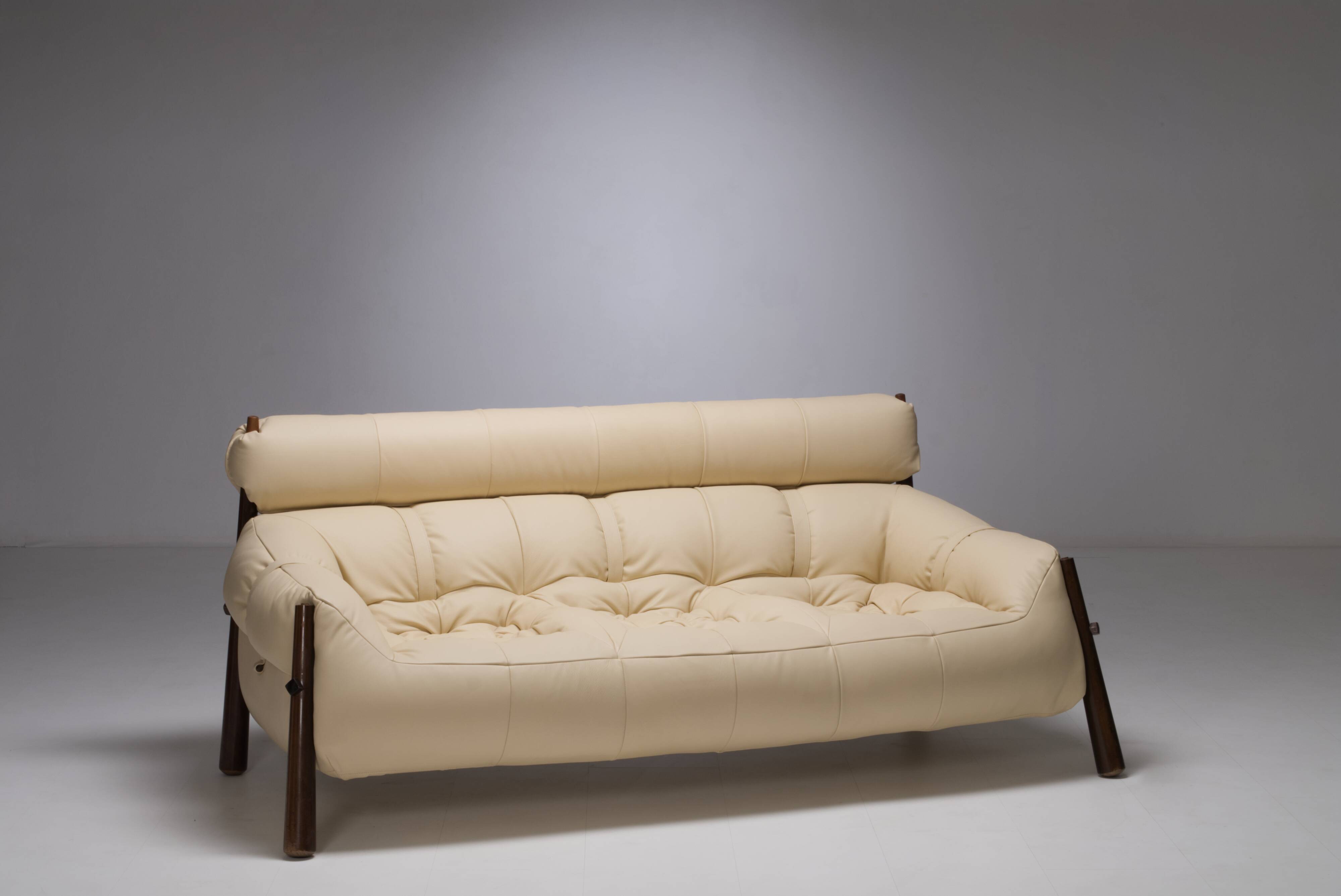 MP81 sofa by Percival Lafer
