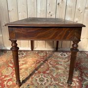 Bureau époque Napoléon III en noyer à restaurer