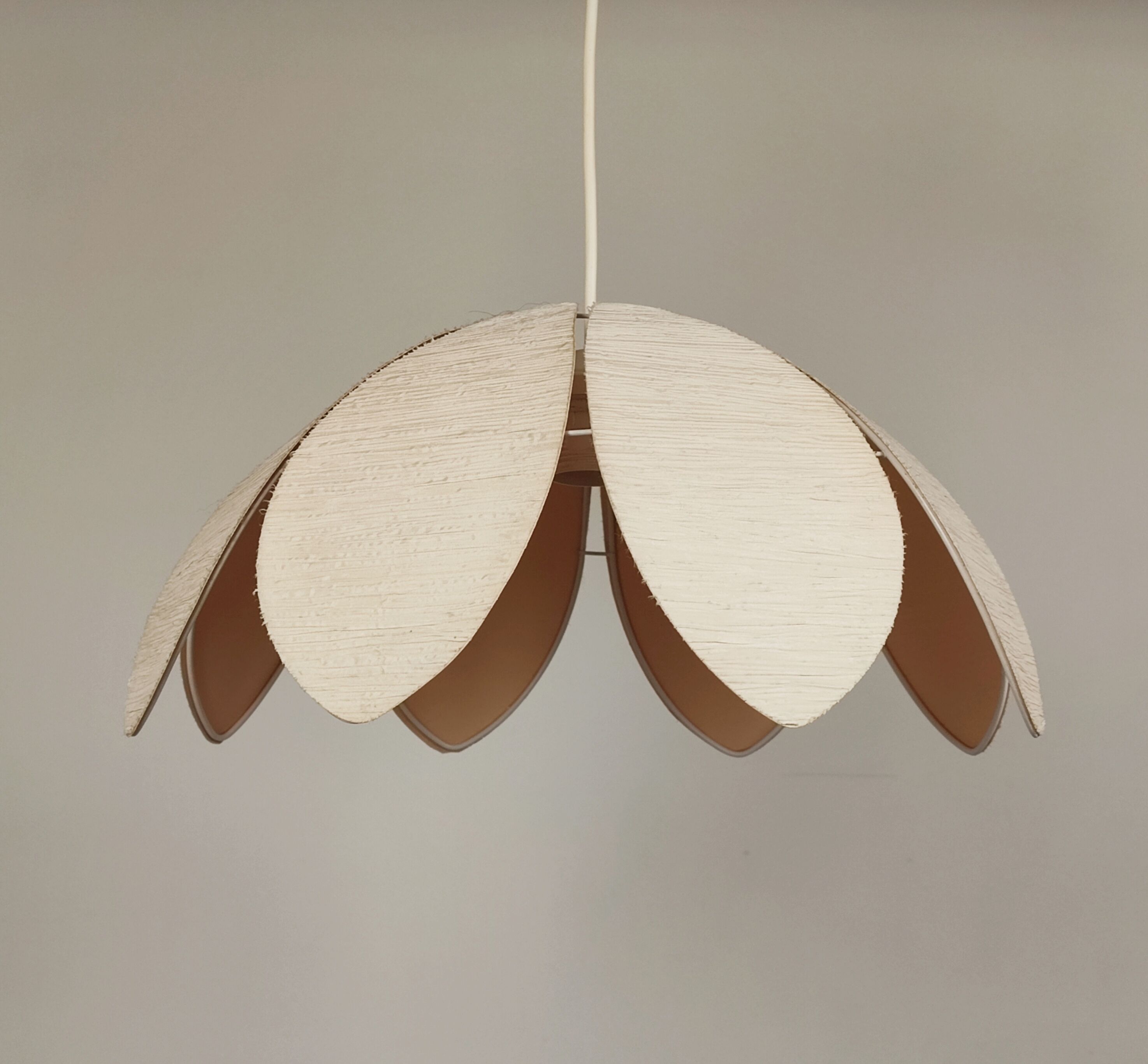 Flower pendant lamp