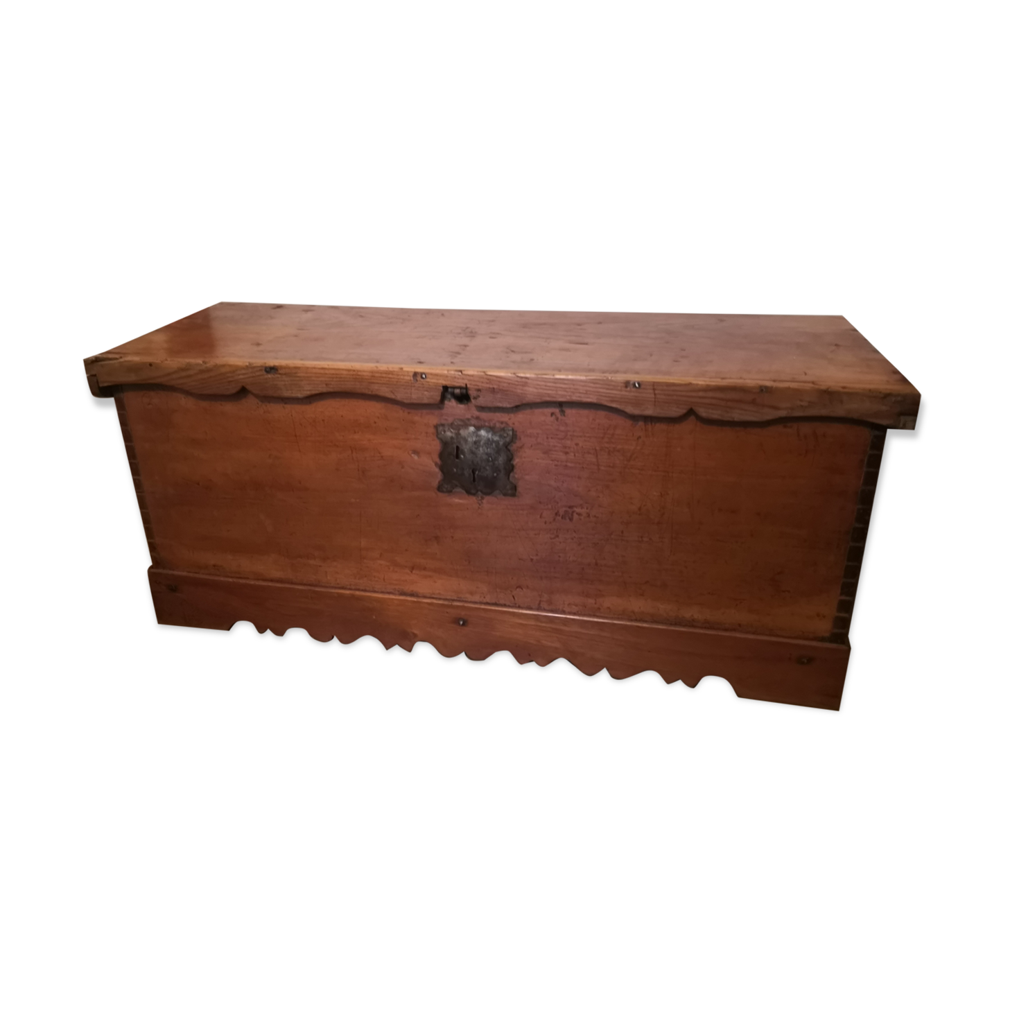 Solid wood chest