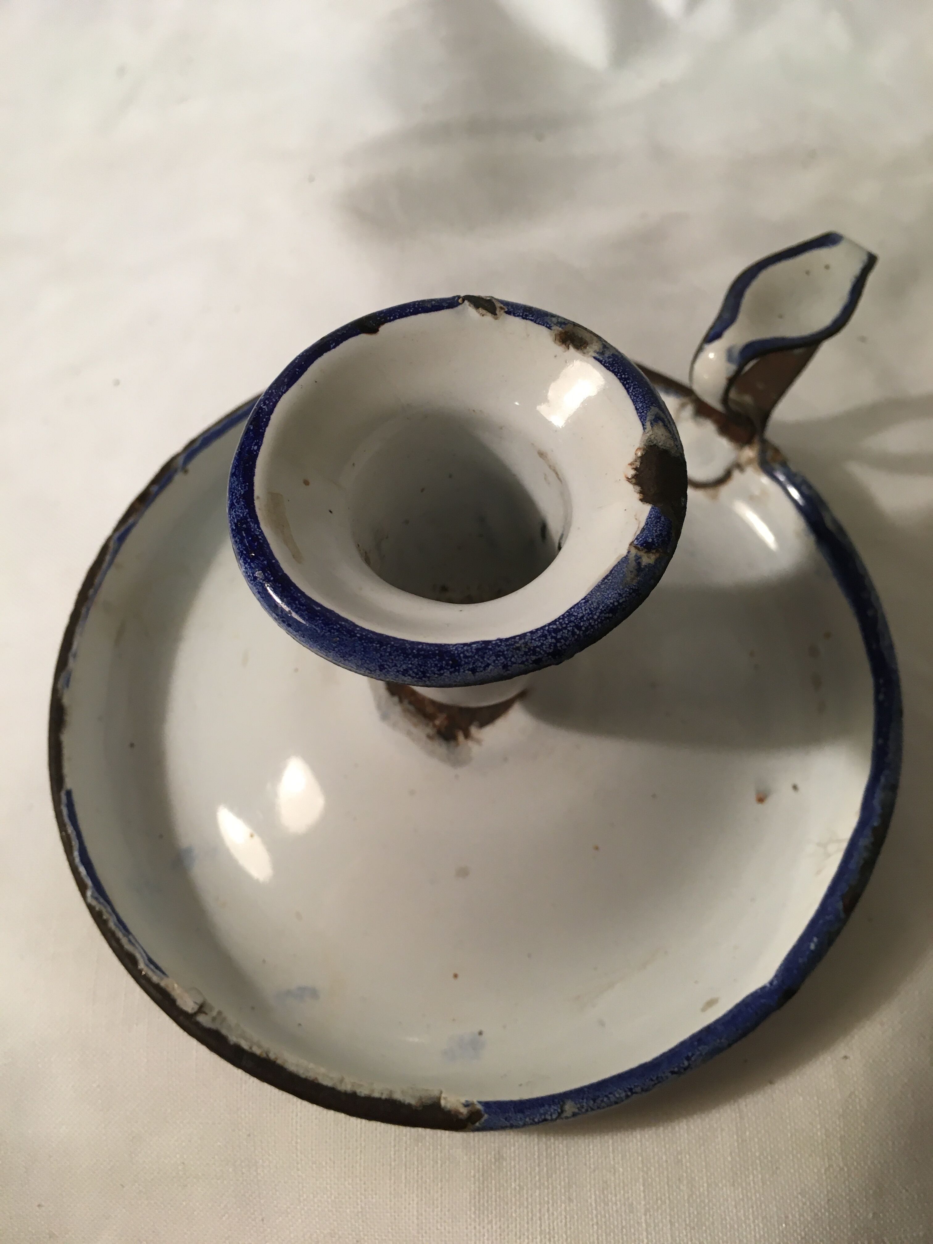 Enamelsheet cellar rat bougeoir