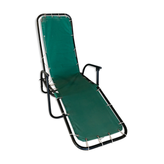 Chaise longue tissu vert et tube métal noir