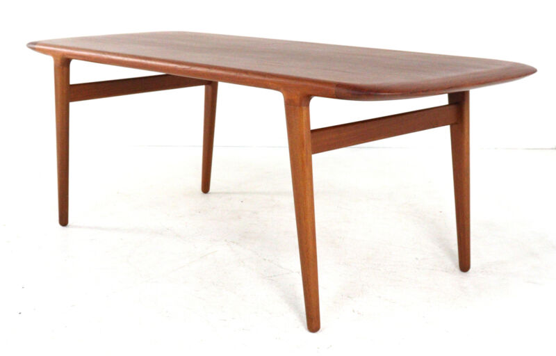 Table basse en teck danois 'Fugslev' - restaurée - bois de teck