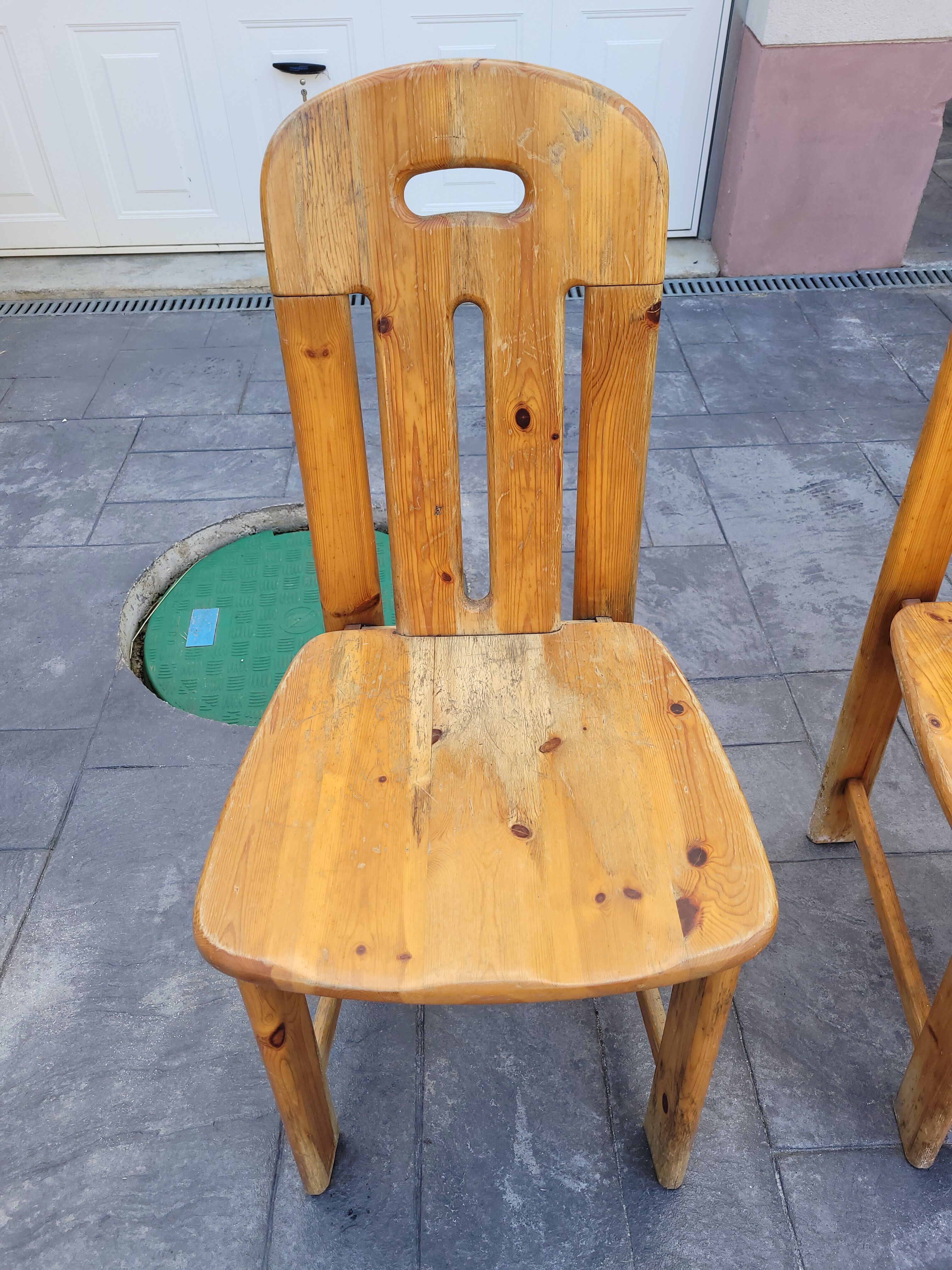 6 pine chairs