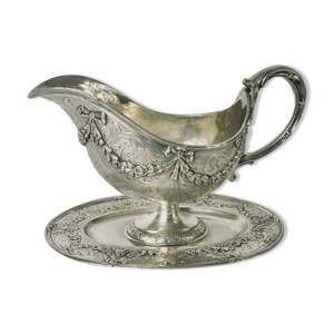 Saucière sur plateau