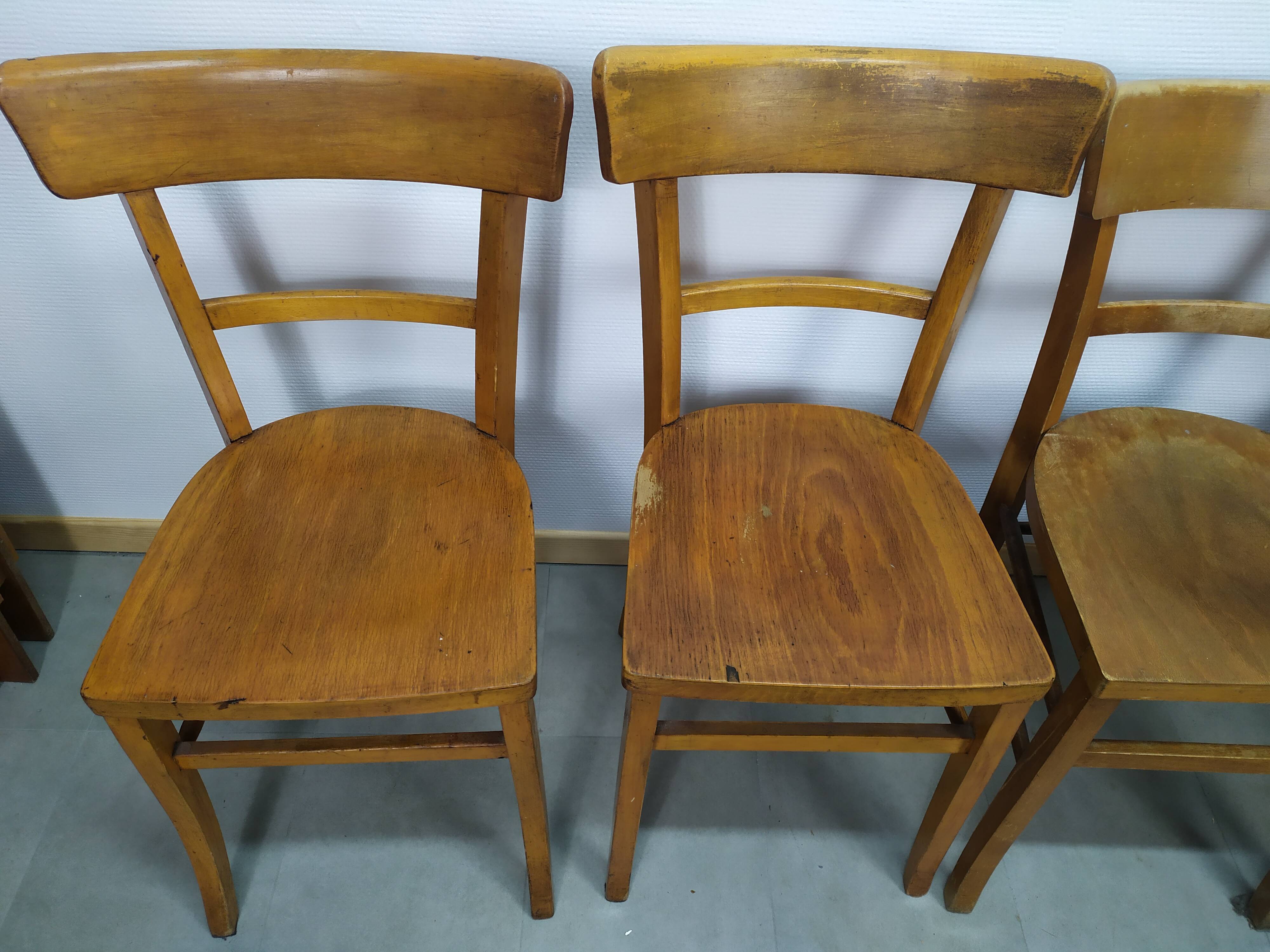 Set of 4 vintage wooden bistro chair