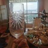 6 crystal flutes