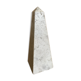 Pyramide en travertin