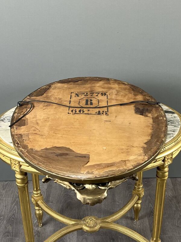 Miroir ovale en bois doré de style Louis XV, XIXe siècle