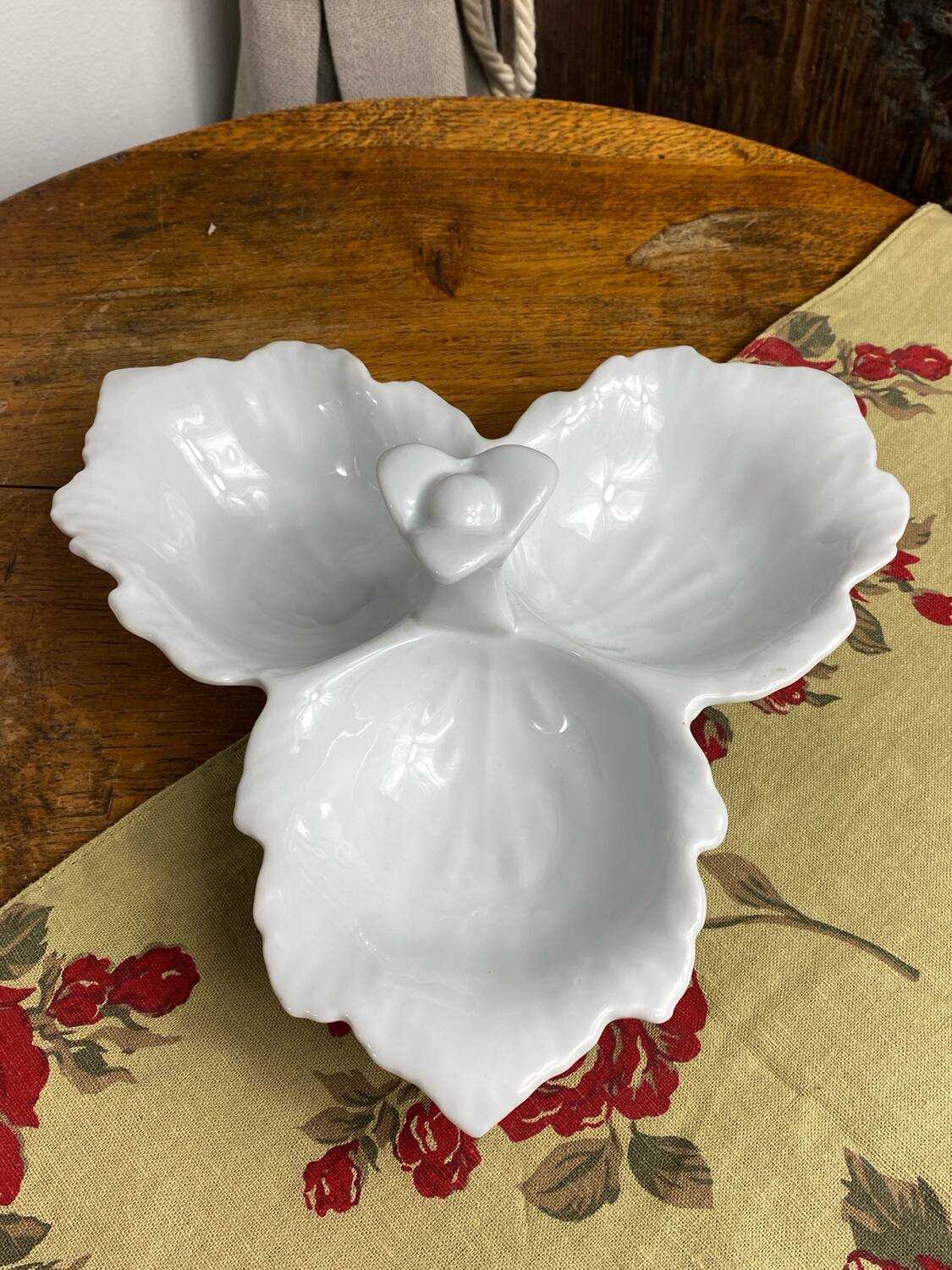 Segmented serving dish, leaf shape, porcelain, Bavaria