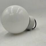 Opaline and porcelain wall light