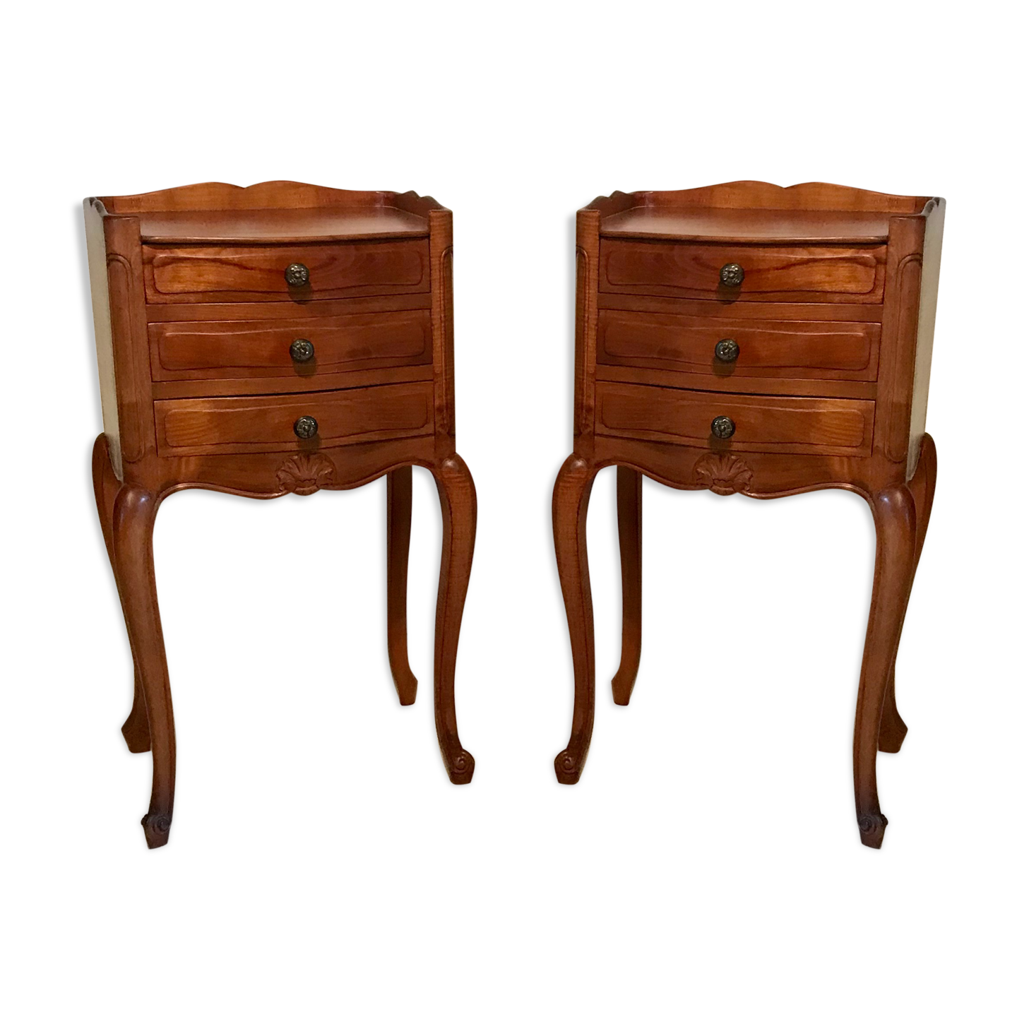 Paire de chevets Louis XV merisier