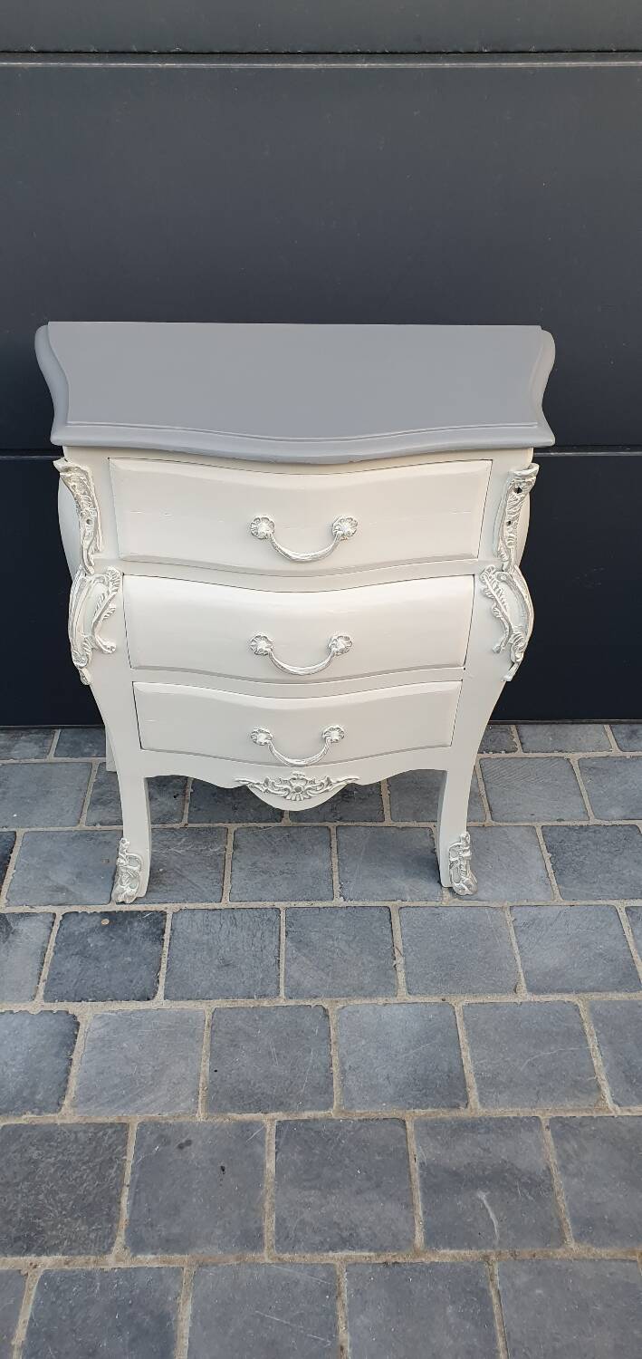 Louis 15 chest of drawers