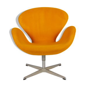 Fauteuil Swan Modèle 3320 jaune par Arne Jacobsen pour Fritz Hansen