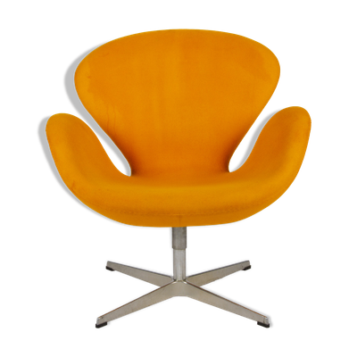 Fauteuil Swan Modèle 3320 jaune par Arne Jacobsen pour Fritz Hansen