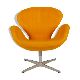 Fauteuil Swan Modèle 3320 jaune par Arne Jacobsen pour Fritz Hansen